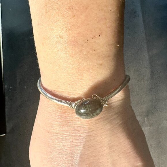 Genuine Untreated Natural Emerald Sterling Silver Bracelet Cuff 925 Handmade - Picture 3 of 10